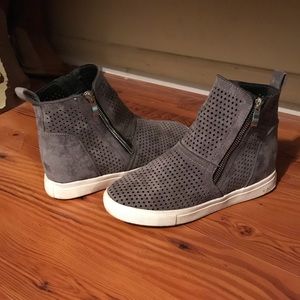 Wedge Sneaker